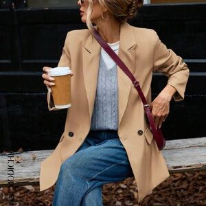Khaki Lapel (6 | Medium) Every day blazer. Great for coffee or an interview.